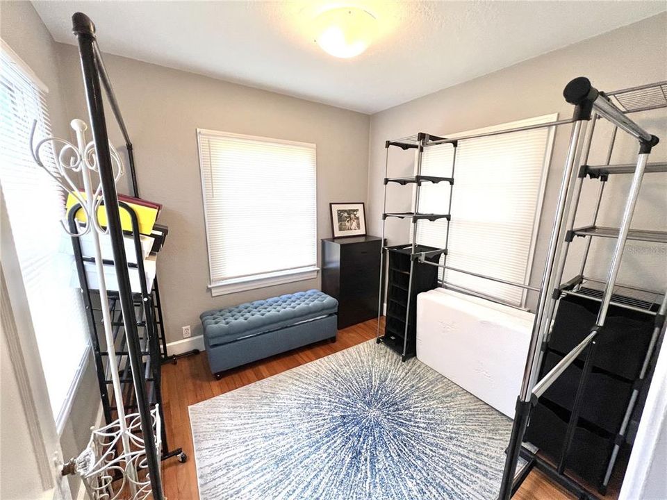 На продажу: $425,000 (3 спален, 1 ванн, 1130 Квадратных фут)