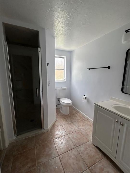 Active With Contract: $2,000 (3 beds, 2 baths, 1563 Square Feet)