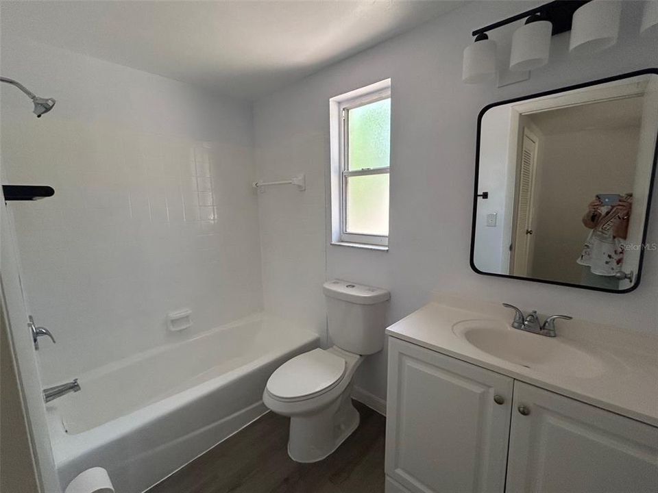 Active With Contract: $2,000 (3 beds, 2 baths, 1563 Square Feet)