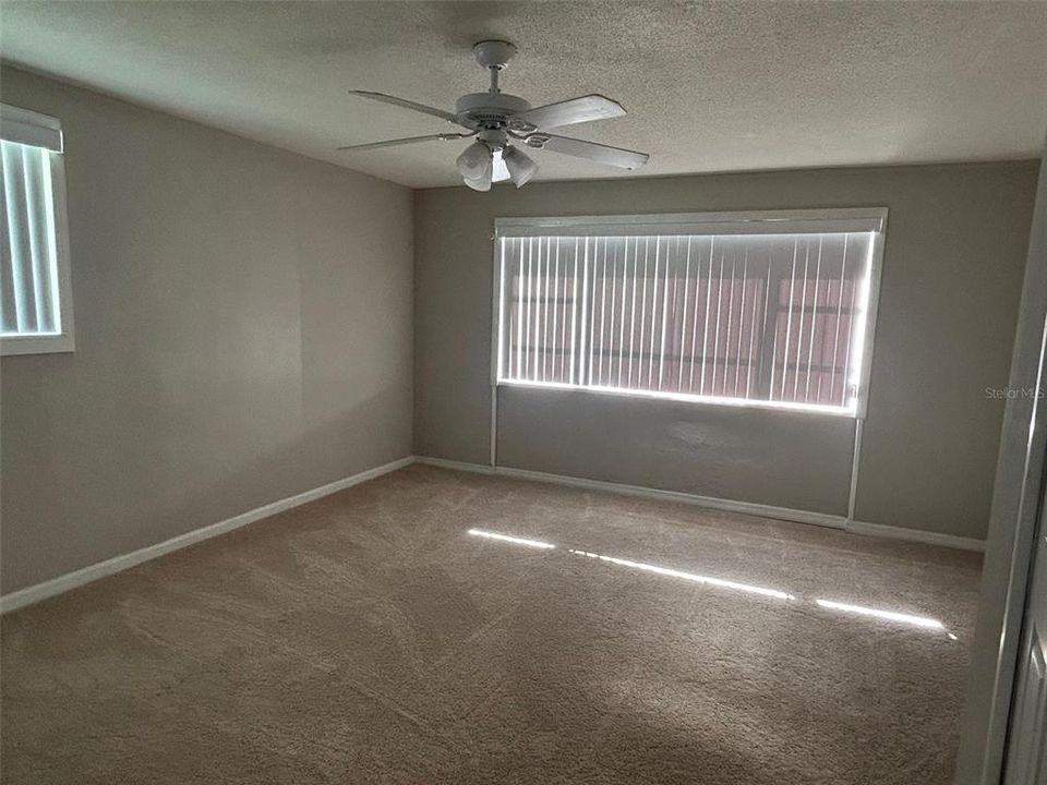 Active With Contract: $2,000 (3 beds, 2 baths, 1563 Square Feet)