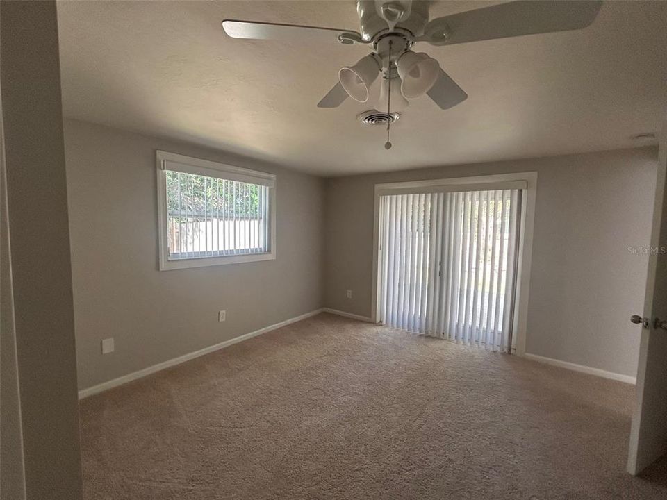 Active With Contract: $2,000 (3 beds, 2 baths, 1563 Square Feet)