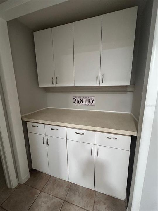 Active With Contract: $2,000 (3 beds, 2 baths, 1563 Square Feet)