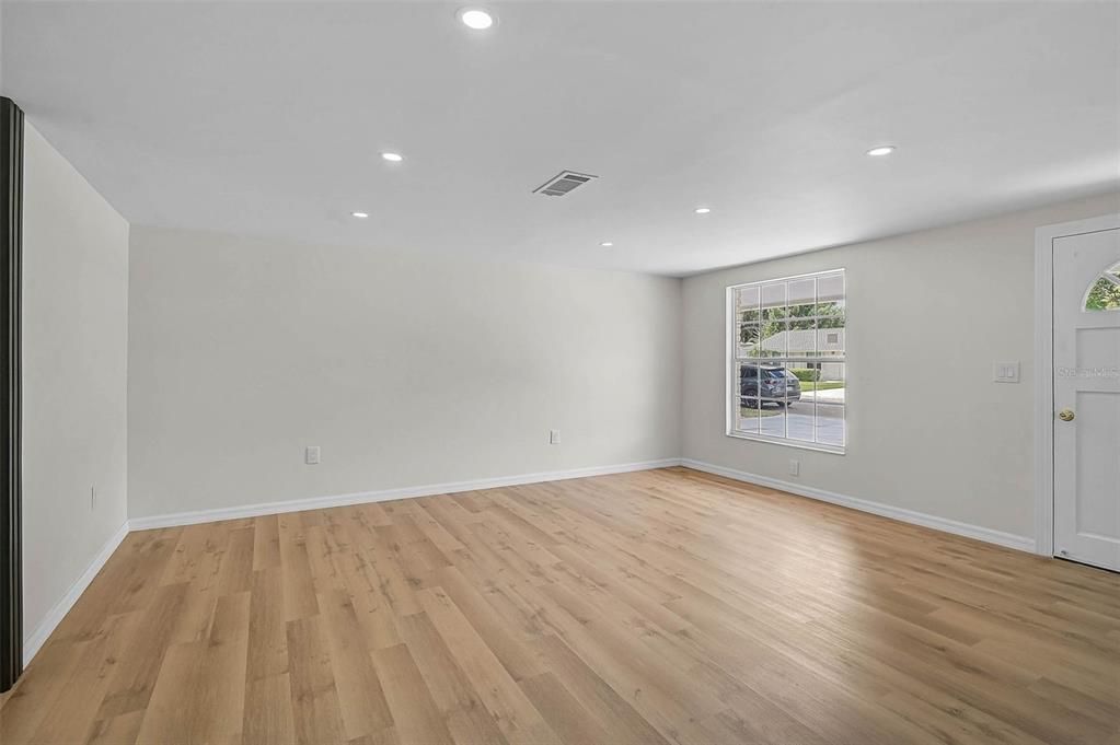 Activo con contrato: $399,000 (3 camas, 2 baños, 1269 Pies cuadrados)