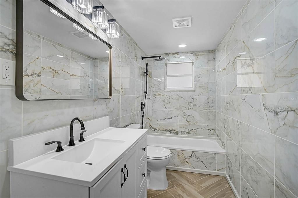 Activo con contrato: $399,000 (3 camas, 2 baños, 1269 Pies cuadrados)