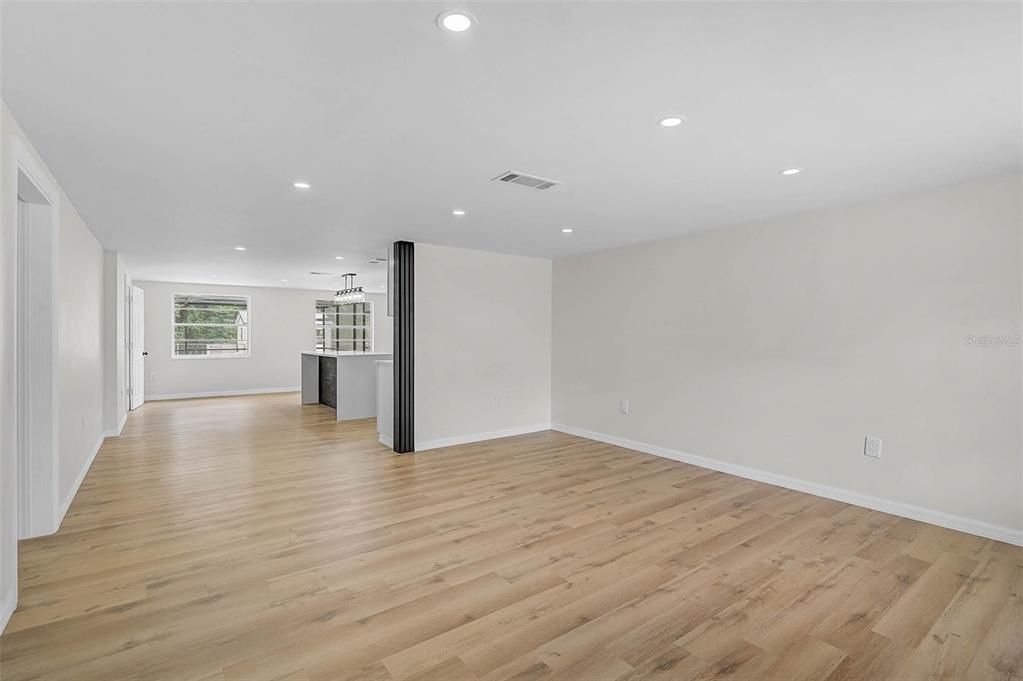 Activo con contrato: $399,000 (3 camas, 2 baños, 1269 Pies cuadrados)