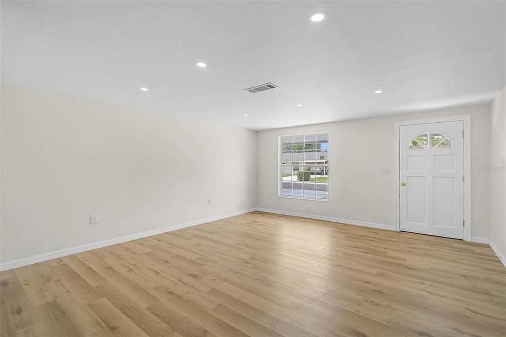 Activo con contrato: $399,000 (3 camas, 2 baños, 1269 Pies cuadrados)