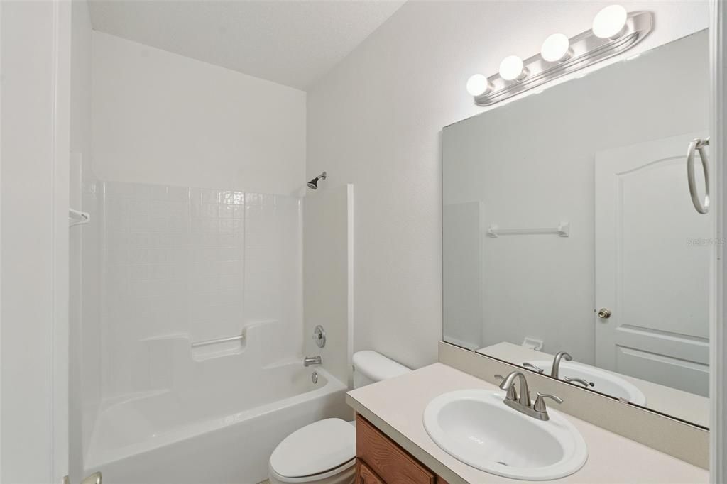 待售: $350,000 (3 贝兹, 2 浴室, 1192 平方英尺)