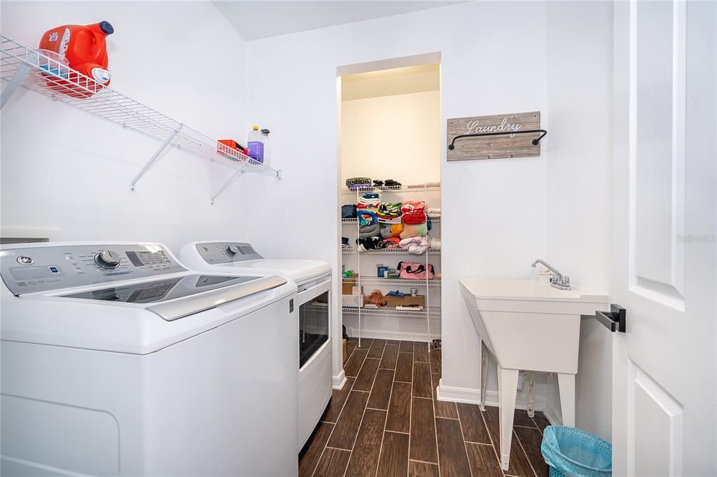 En Renta: $3,000 (4 camas, 2 baños, 2099 Pies cuadrados)