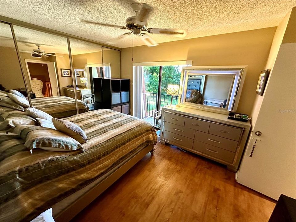 На продажу: $254,000 (2 спален, 2 ванн, 1344 Квадратных фут)