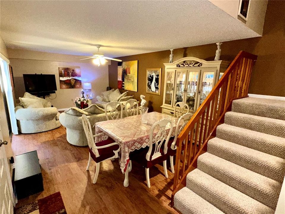 На продажу: $254,000 (2 спален, 2 ванн, 1344 Квадратных фут)