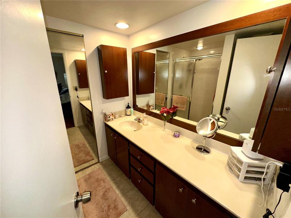 На продажу: $254,000 (2 спален, 2 ванн, 1344 Квадратных фут)