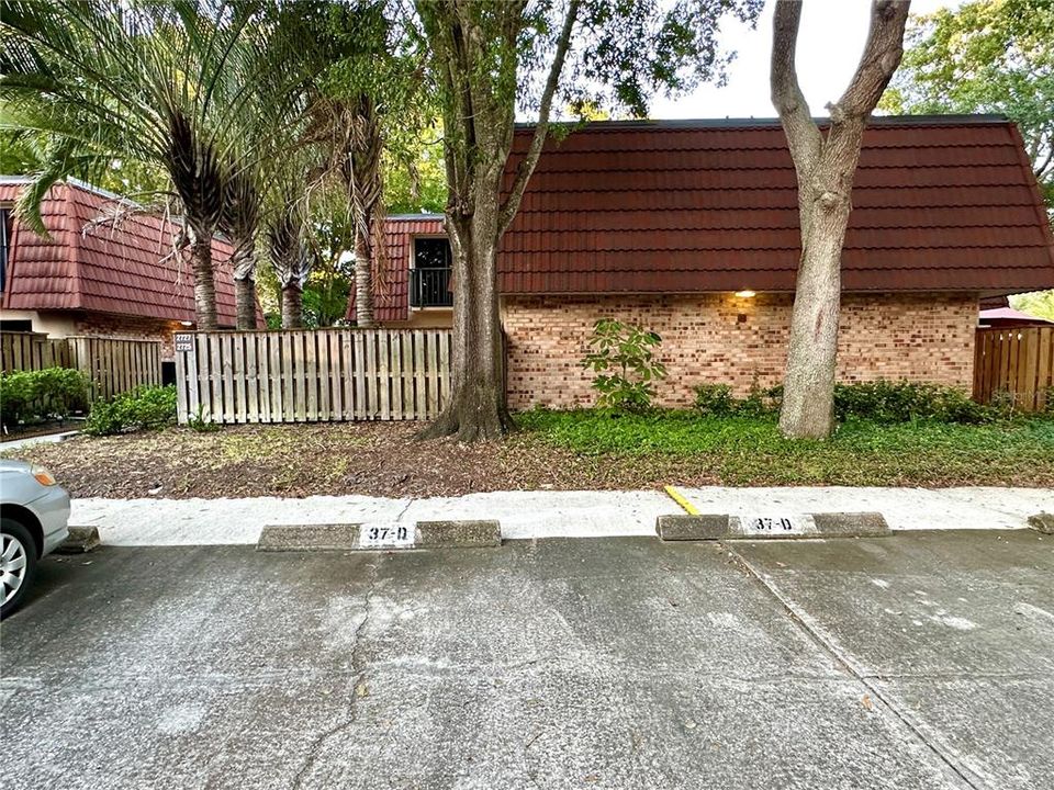 На продажу: $254,000 (2 спален, 2 ванн, 1344 Квадратных фут)