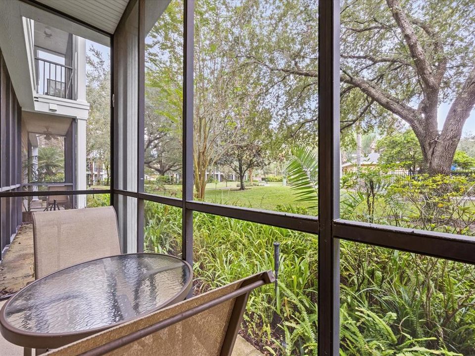 合同活跃: $209,000 (3 贝兹, 2 浴室, 1227 平方英尺)