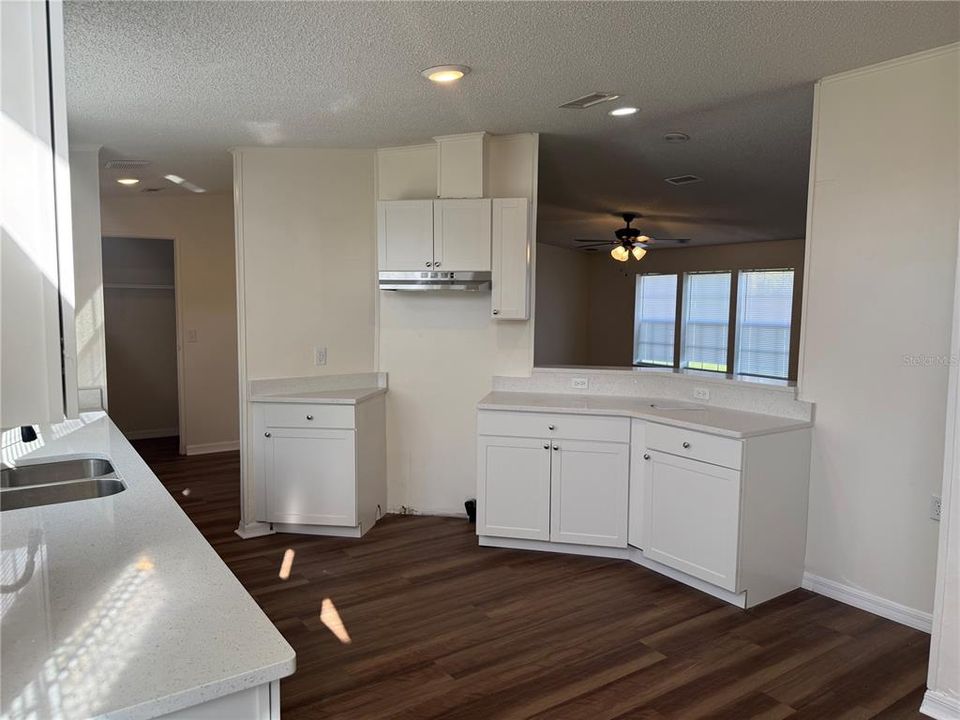 En Venta: $269,000 (3 camas, 2 baños, 1836 Pies cuadrados)