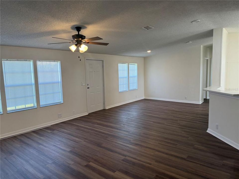 En Venta: $269,000 (3 camas, 2 baños, 1836 Pies cuadrados)