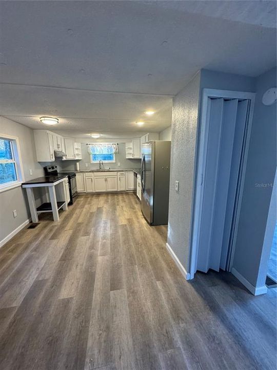 На продажу: $159,900 (3 спален, 1 ванн, 1020 Квадратных фут)