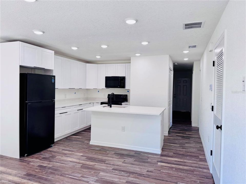 En Venta: $520,000 (6 camas, 0 baños, 2200 Pies cuadrados)