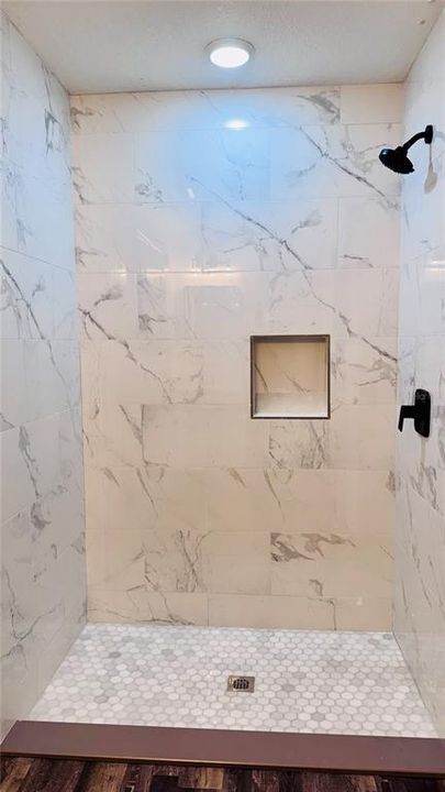 En Venta: $520,000 (6 camas, 0 baños, 2200 Pies cuadrados)