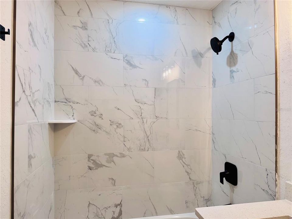 En Venta: $520,000 (6 camas, 0 baños, 2200 Pies cuadrados)