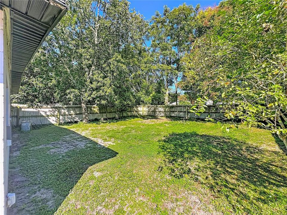 Active With Contract: $335,000 (3 beds, 2 baths, 1200 Square Feet)