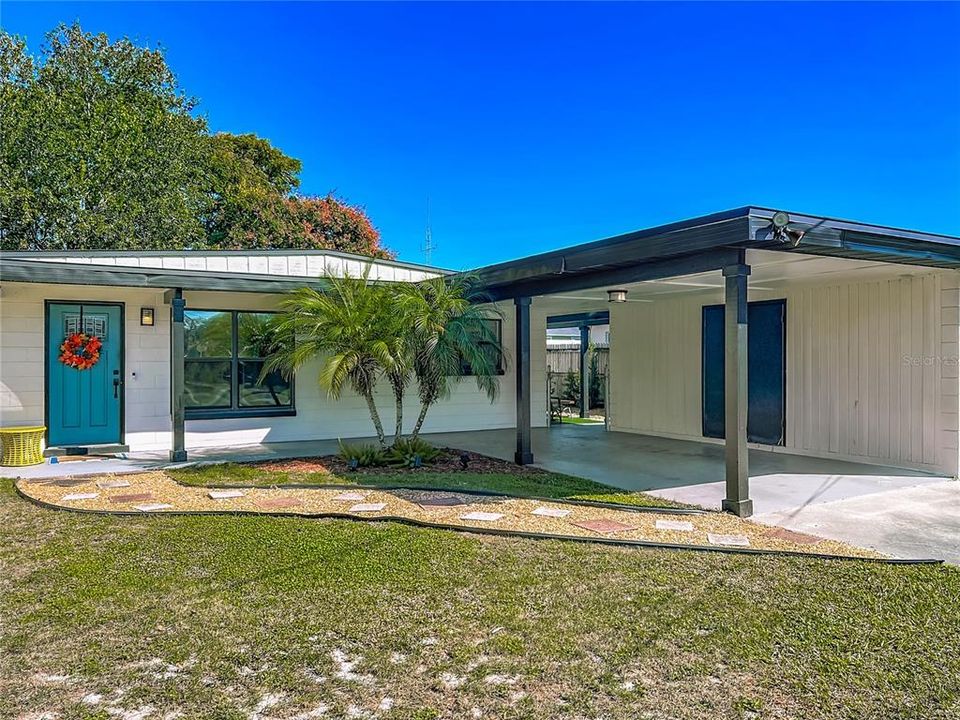 Active With Contract: $335,000 (3 beds, 2 baths, 1200 Square Feet)