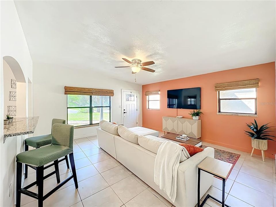 Active With Contract: $335,000 (3 beds, 2 baths, 1200 Square Feet)