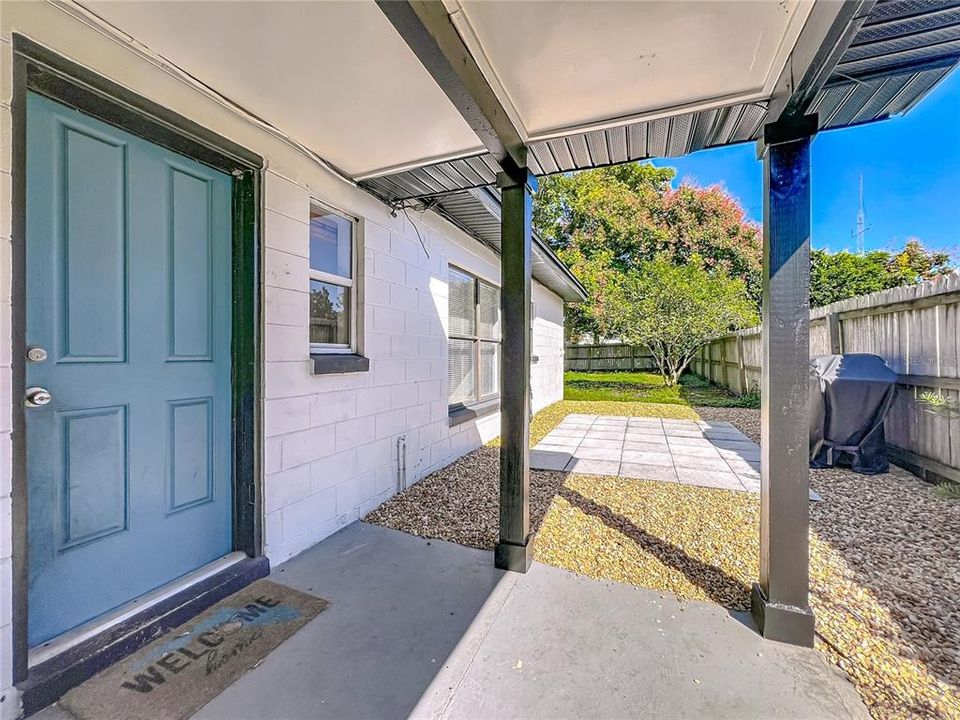 Active With Contract: $335,000 (3 beds, 2 baths, 1200 Square Feet)