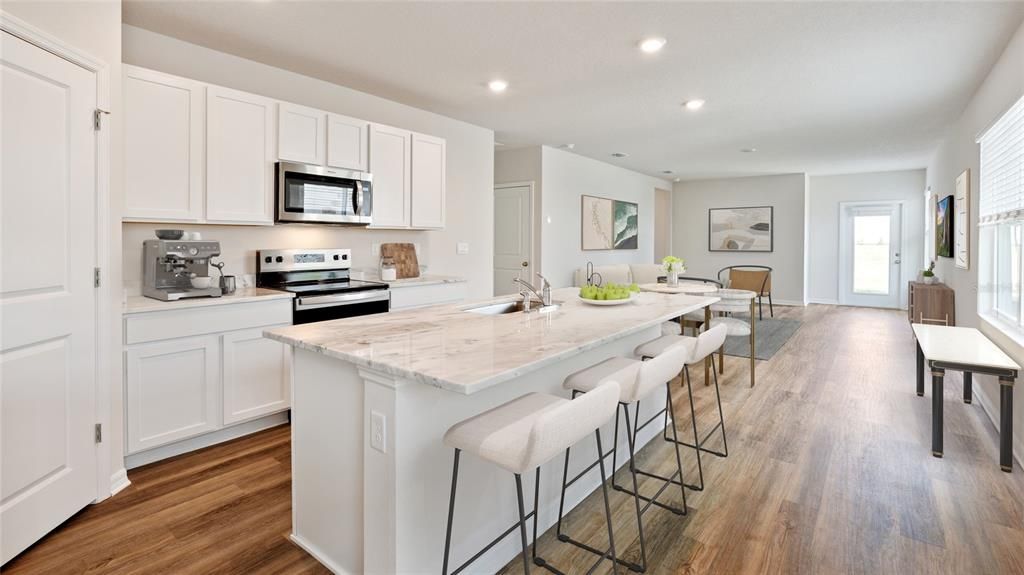 Active With Contract: $344,990 (4 beds, 2 baths, 1665 Square Feet)