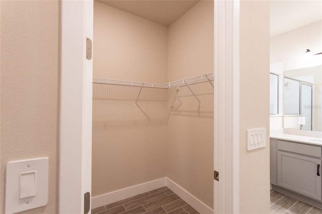 For Sale: $359,000 (3 beds, 2 baths, 2003 Square Feet)