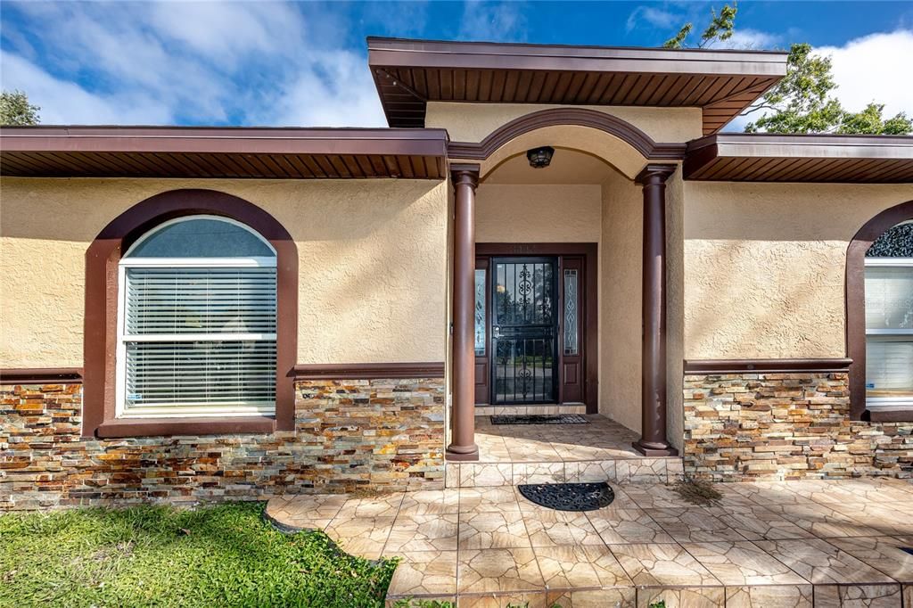 En Venta: $499,000 (4 camas, 2 baños, 2513 Pies cuadrados)