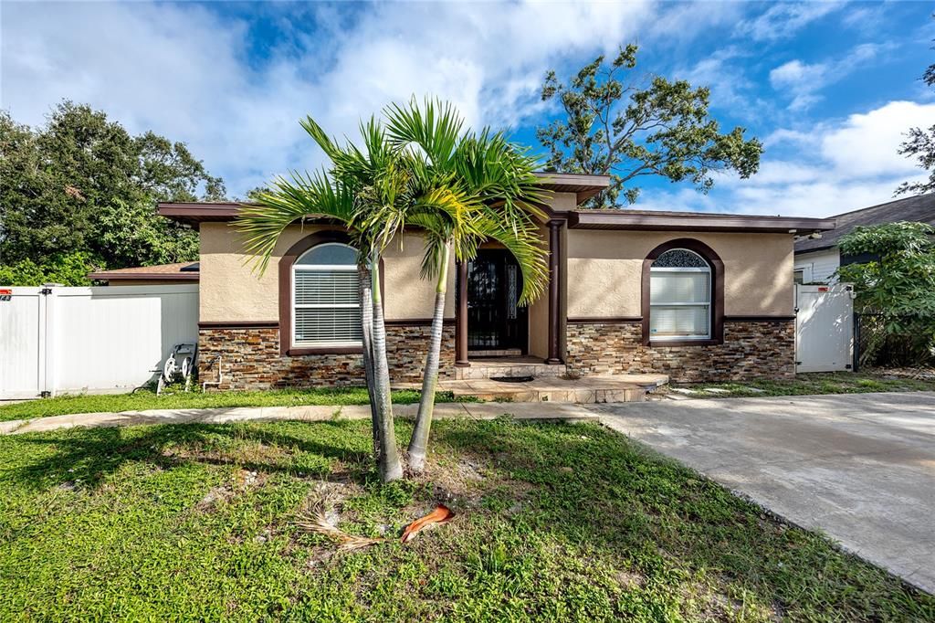 En Venta: $499,000 (4 camas, 2 baños, 2513 Pies cuadrados)