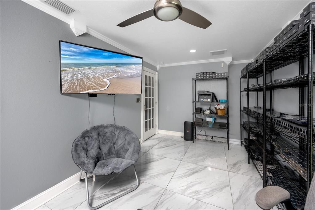 En Venta: $499,000 (4 camas, 2 baños, 2513 Pies cuadrados)