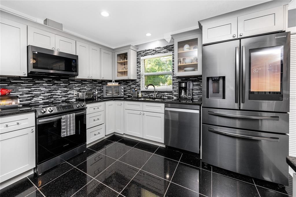 En Venta: $499,000 (4 camas, 2 baños, 2513 Pies cuadrados)