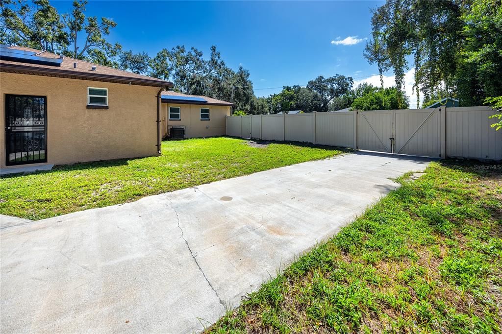 En Venta: $499,000 (4 camas, 2 baños, 2513 Pies cuadrados)