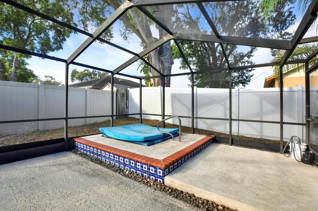 Под контрактом: $350,000 (3 спален, 2 ванн, 1487 Квадратных фут)