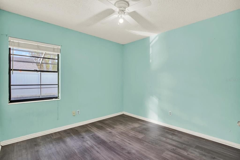 Под контрактом: $350,000 (3 спален, 2 ванн, 1487 Квадратных фут)