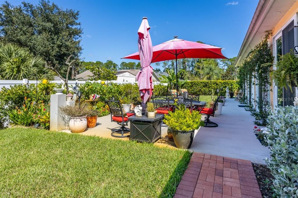 Под контрактом: $574,500 (3 спален, 3 ванн, 3380 Квадратных фут)