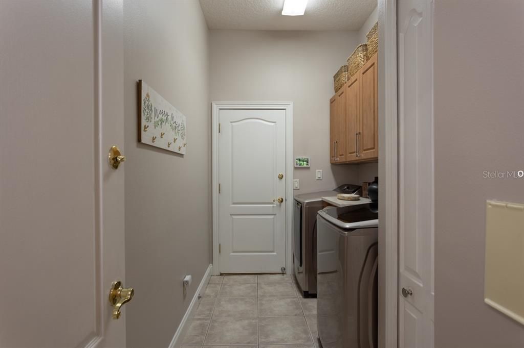 Под контрактом: $574,500 (3 спален, 3 ванн, 3380 Квадратных фут)