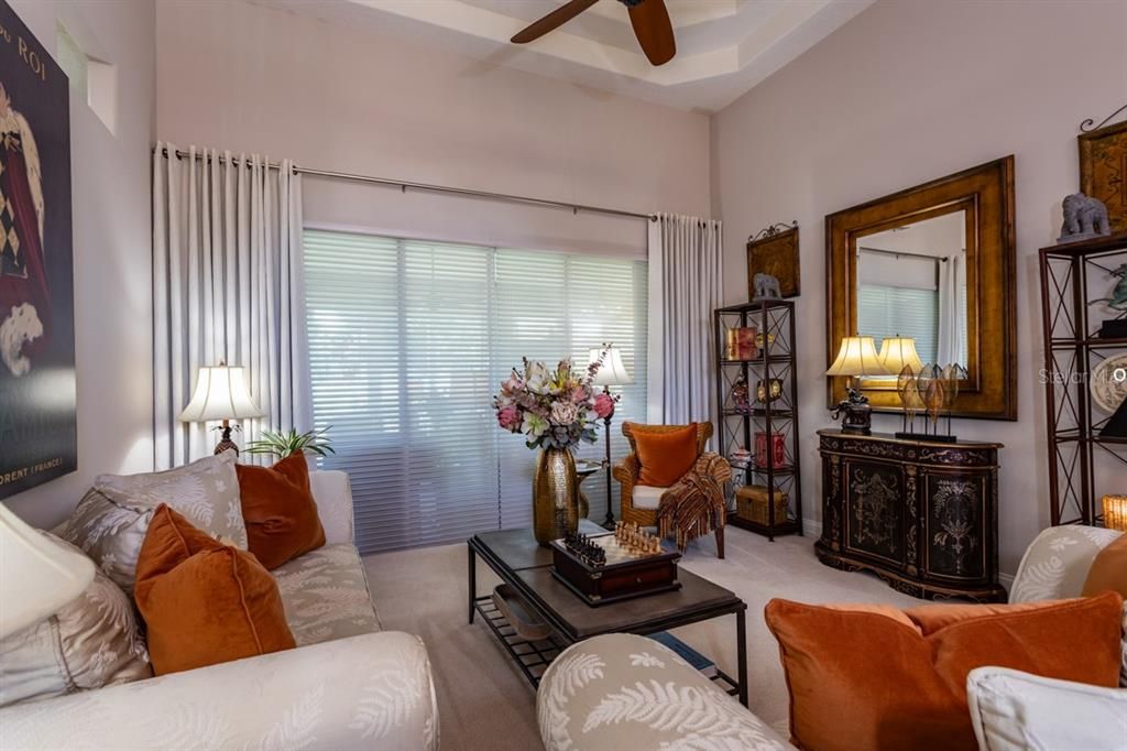 Под контрактом: $574,500 (3 спален, 3 ванн, 3380 Квадратных фут)