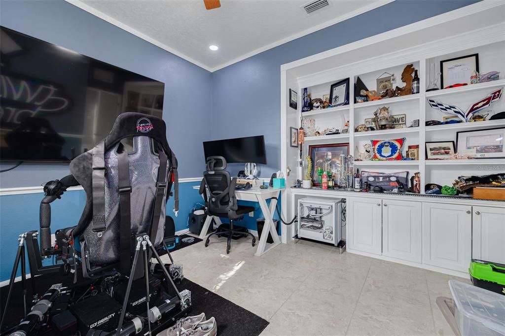 合同活跃: $584,900 (5 贝兹, 4 浴室, 3505 平方英尺)