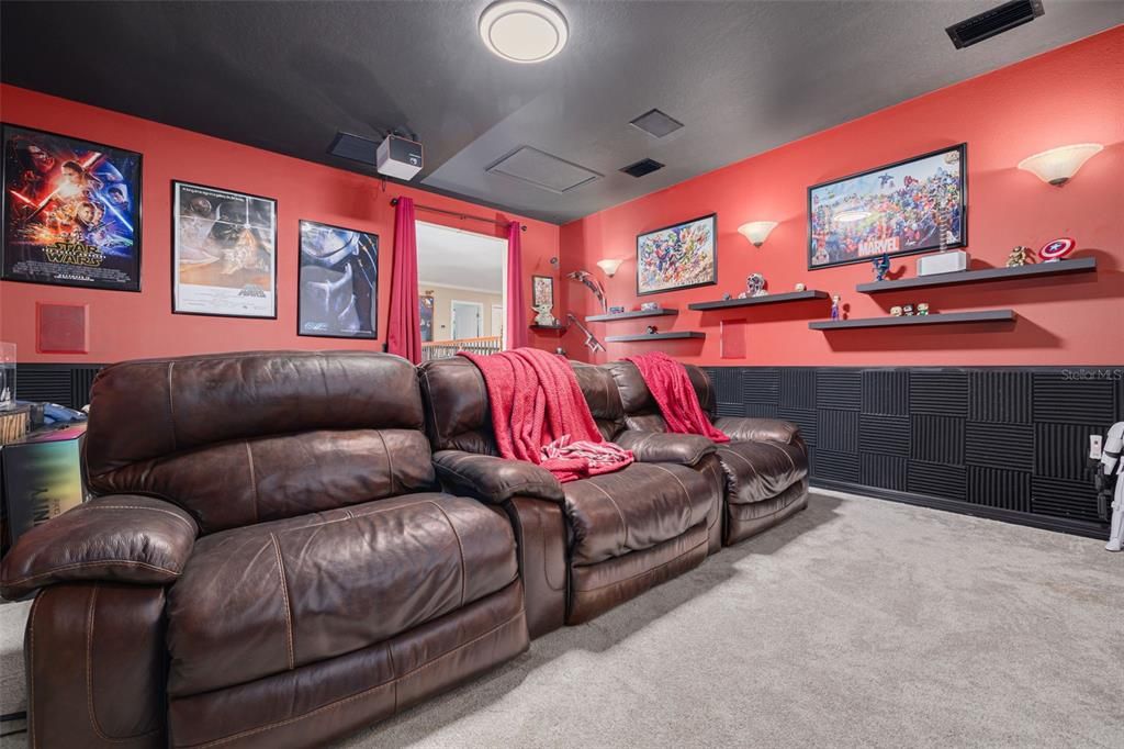 合同活跃: $584,900 (5 贝兹, 4 浴室, 3505 平方英尺)