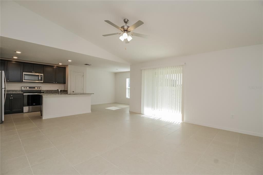 En Renta: $1,880 (3 camas, 2 baños, 1673 Pies cuadrados)