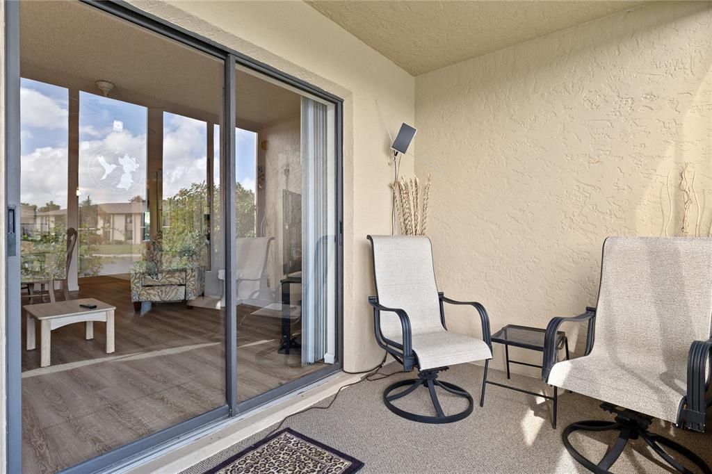 На продажу: $140,000 (2 спален, 2 ванн, 957 Квадратных фут)