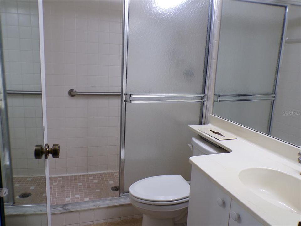 Под контрактом: $1,650 (2 спален, 2 ванн, 1139 Квадратных фут)