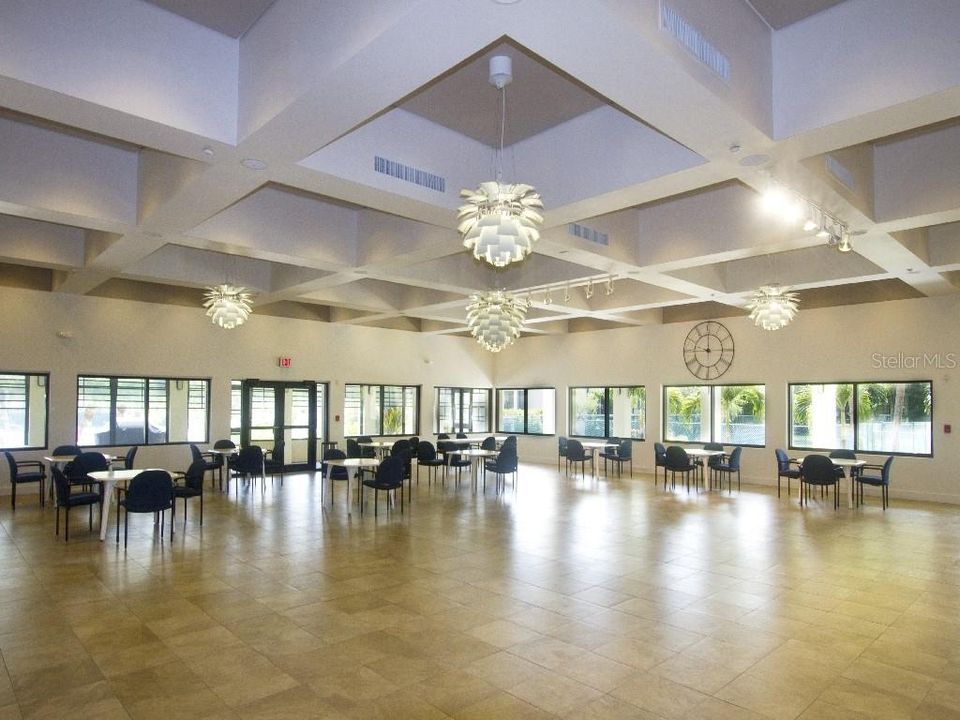 Под контрактом: $1,650 (2 спален, 2 ванн, 1139 Квадратных фут)