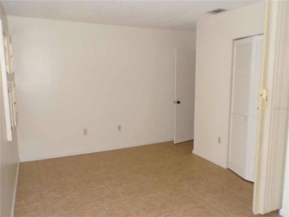 Под контрактом: $1,650 (2 спален, 2 ванн, 1139 Квадратных фут)