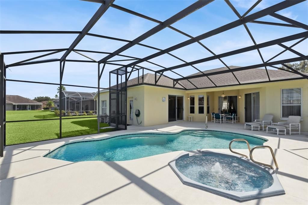 Active With Contract: $600,000 (4 beds, 3 baths, 2430 Square Feet)