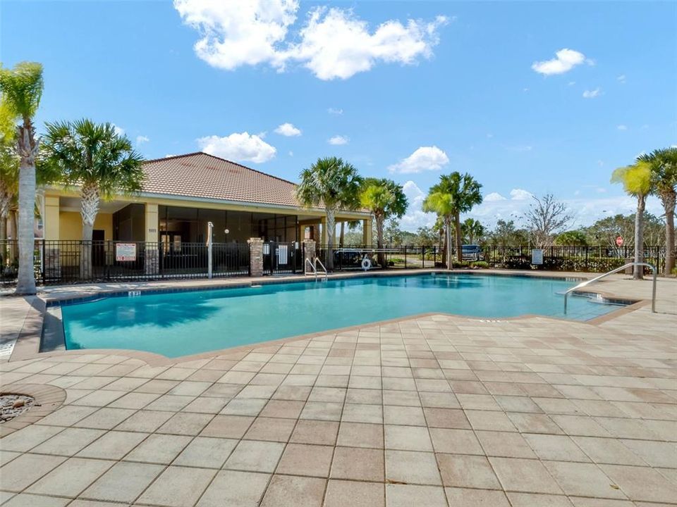 Active With Contract: $600,000 (4 beds, 3 baths, 2430 Square Feet)