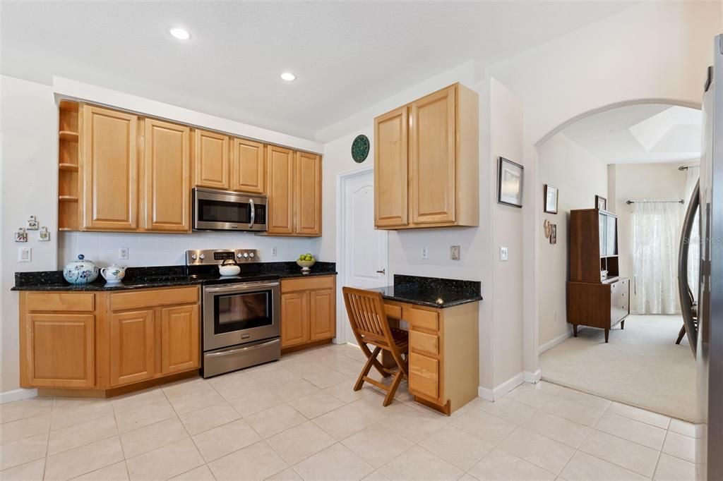 Active With Contract: $600,000 (4 beds, 3 baths, 2430 Square Feet)