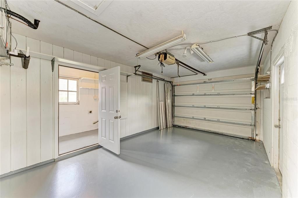 Active With Contract: $654,000 (2 beds, 1 baths, 1254 Square Feet)